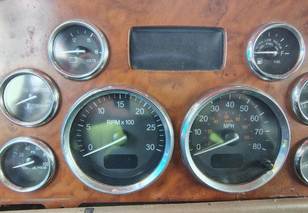 2008 PETERBILT - Image 17